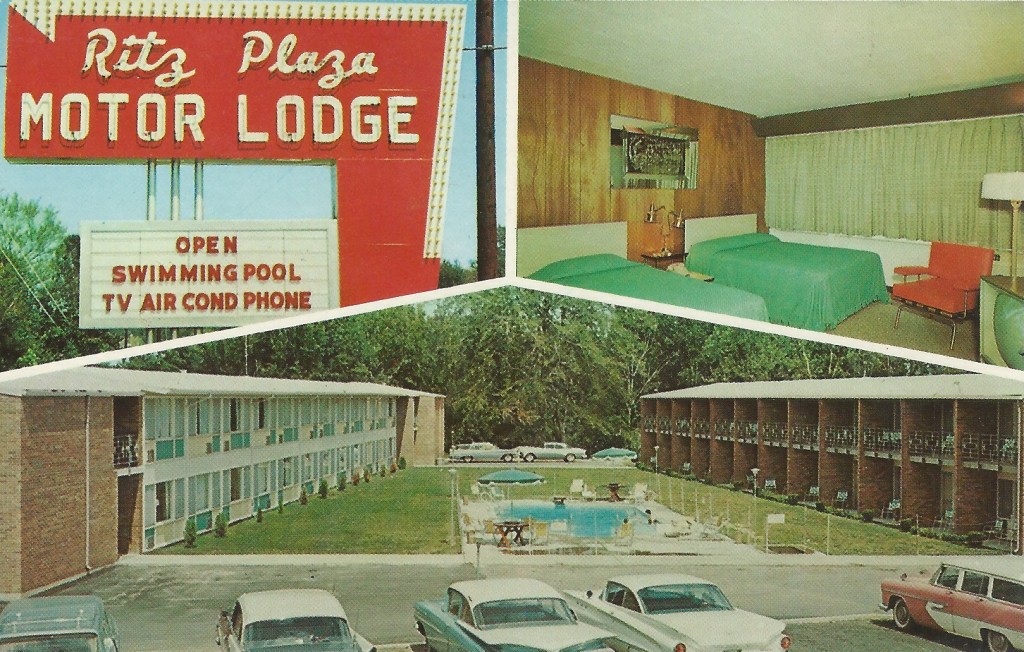 Ritz Plaza Motor Lodge -Terre Haute, IN